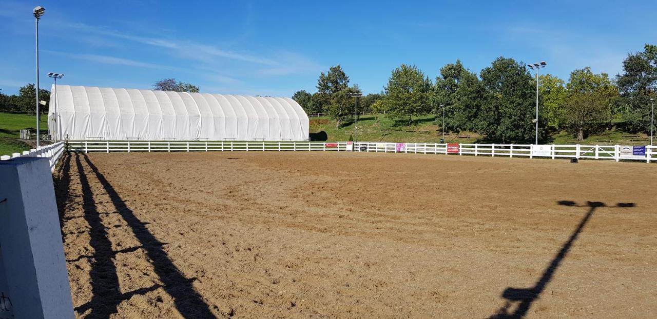Hotel Horse Riding - Jezdecky Areal Trsice Exterior photo