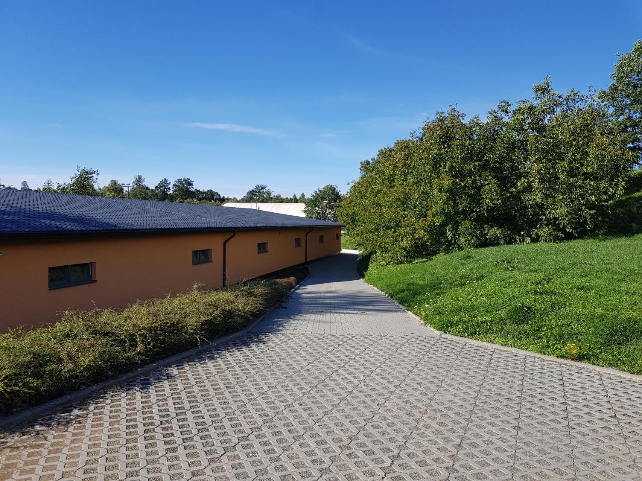 Hotel Horse Riding - Jezdecky Areal Trsice Exterior photo