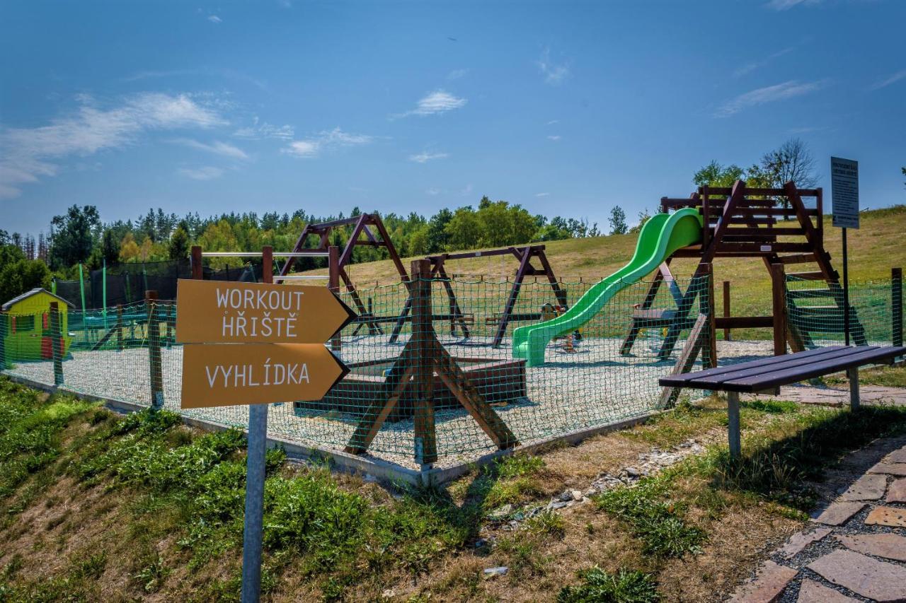 Hotel Horse Riding - Jezdecky Areal Trsice Exterior photo
